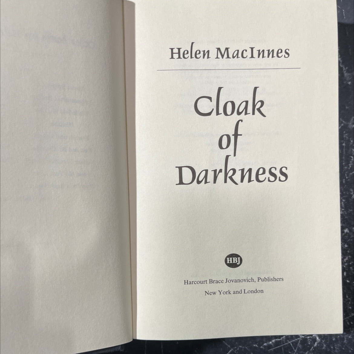 cloak of darkness book, by Helen MacInnes, 1982 Hardcover image 2
