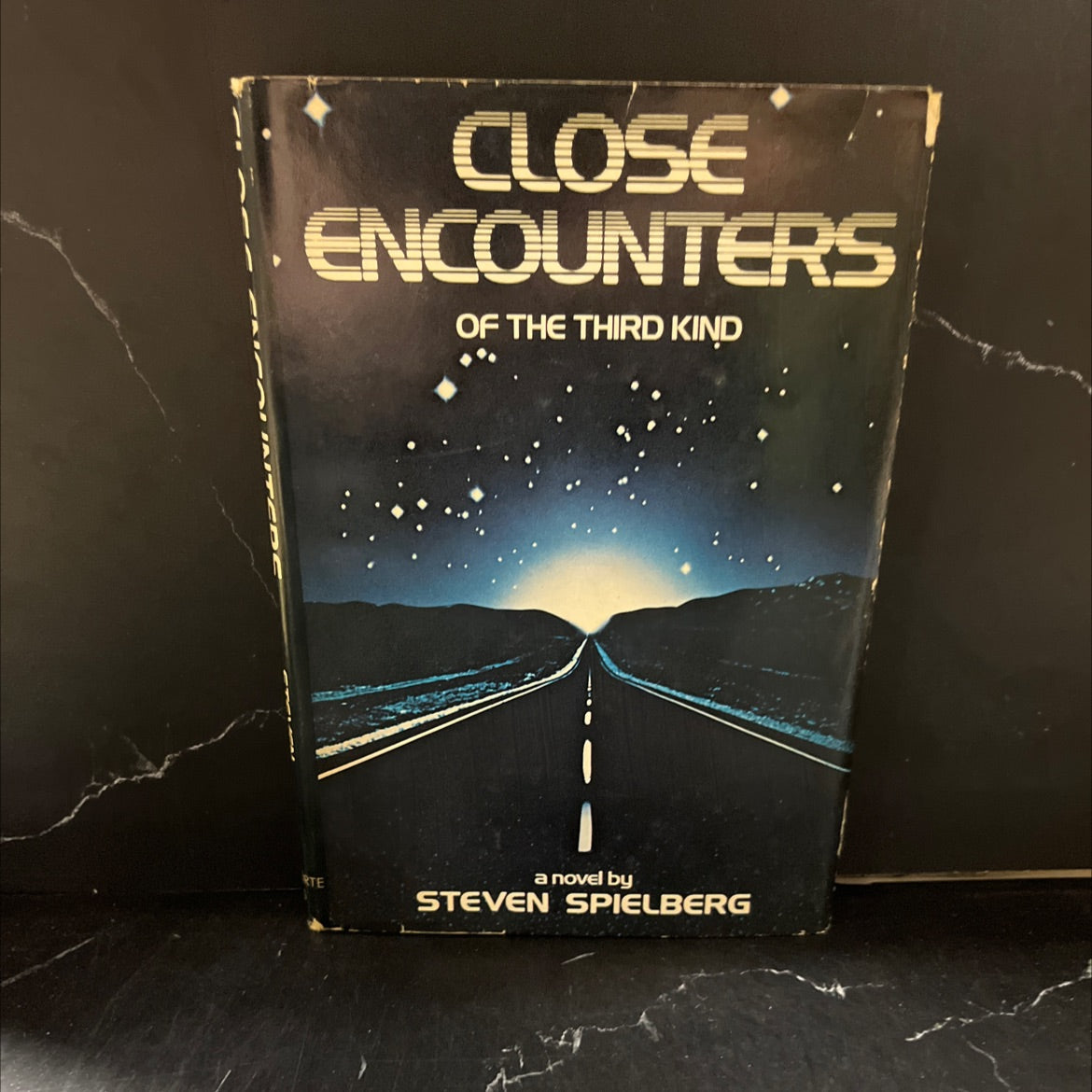 close encounters of the third kind a novel book, by steven spielberg, 1977 Hardcover image 1