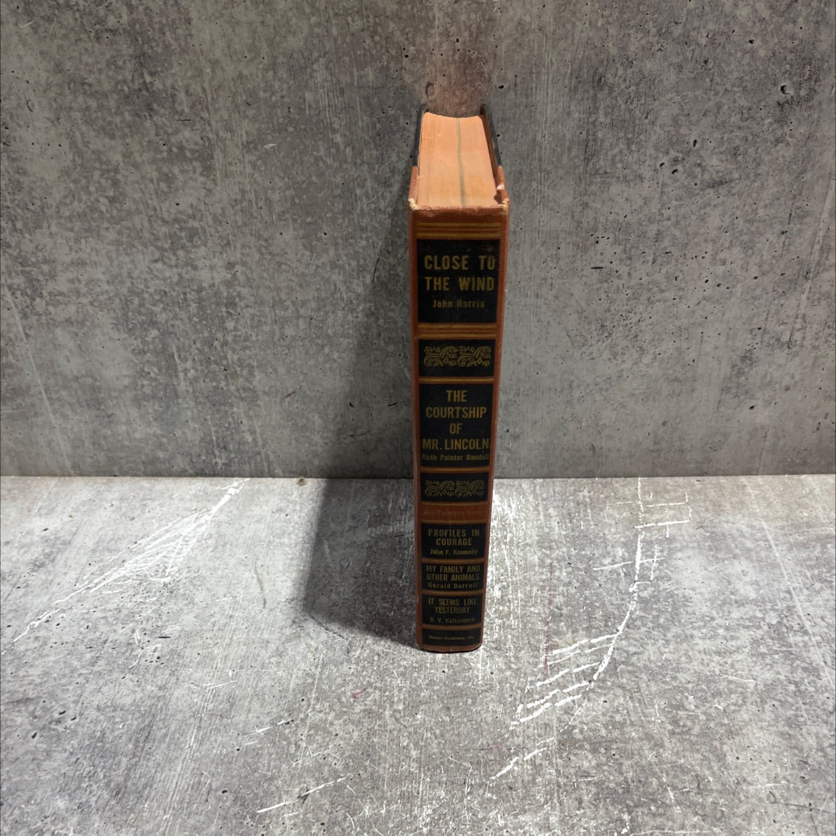 close to the wind book, by john harris, 1956 Hardcover image 4