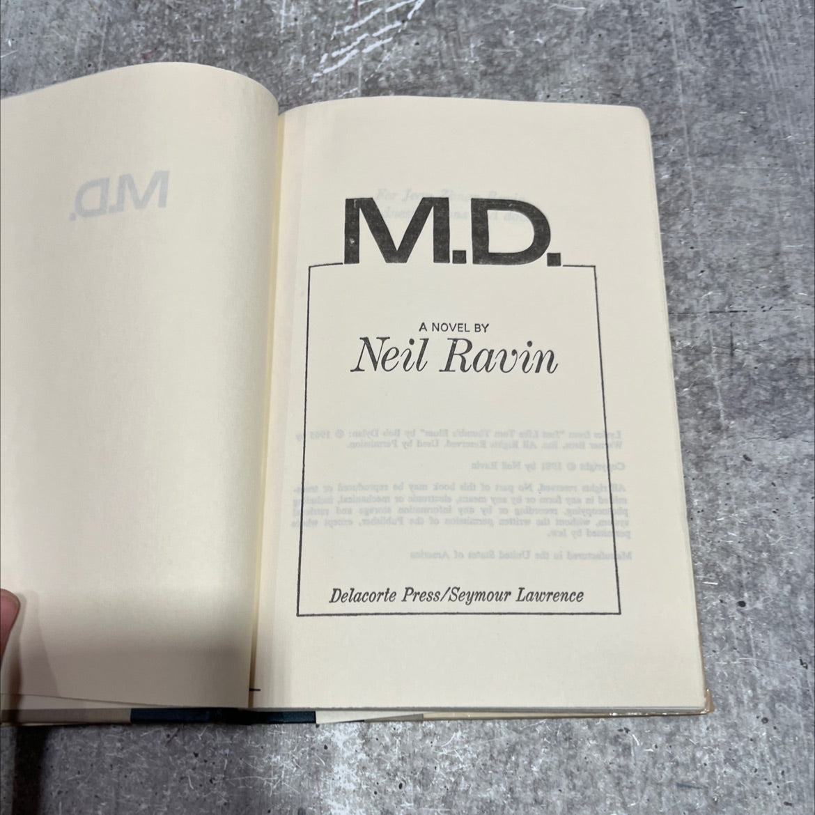 cm m.d. a novel book, by neil ravin, 1981 Hardcover image 2