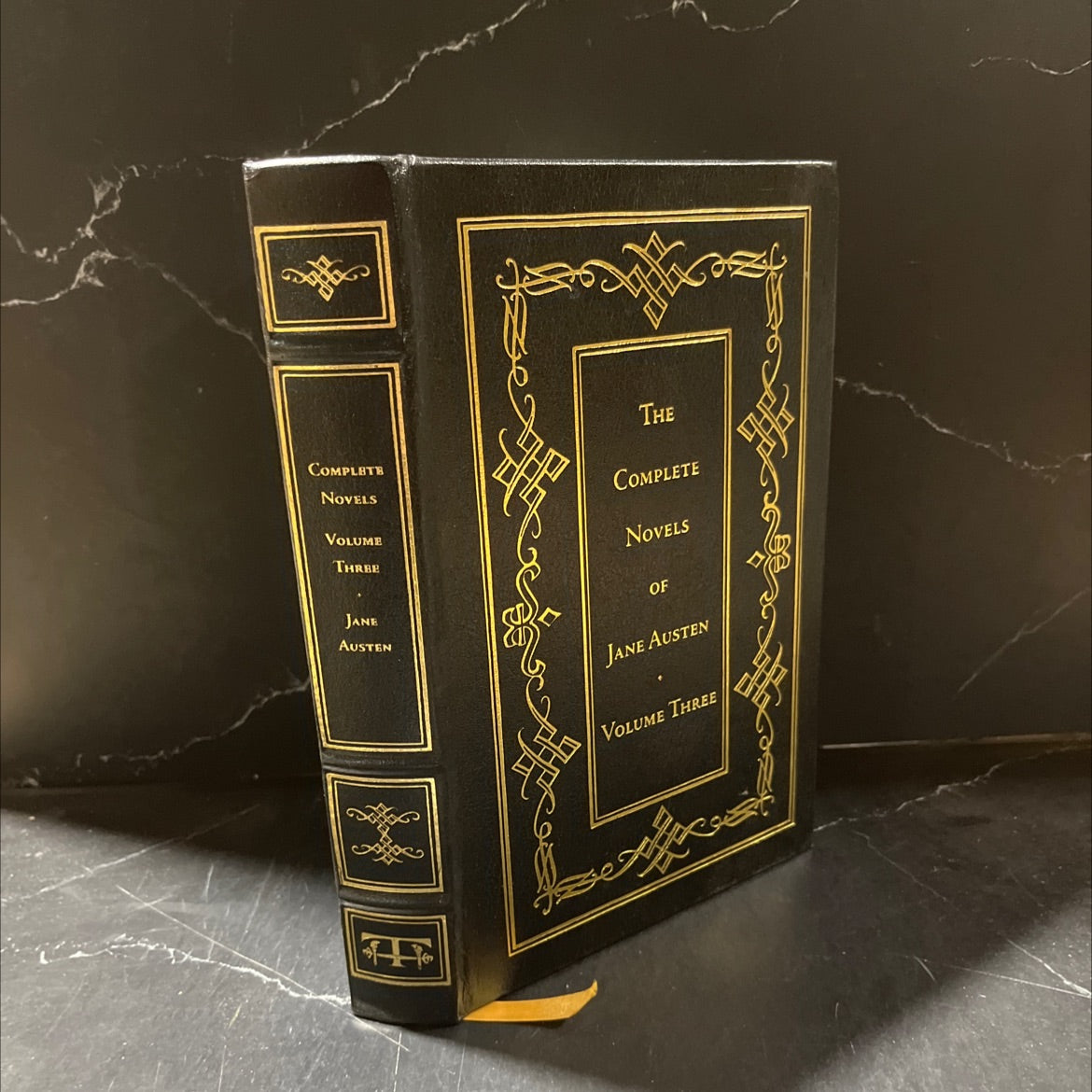 complete novels of jane austen volume iii northanger abbey persuasion book, by jane austen, 1996 Leather image 1