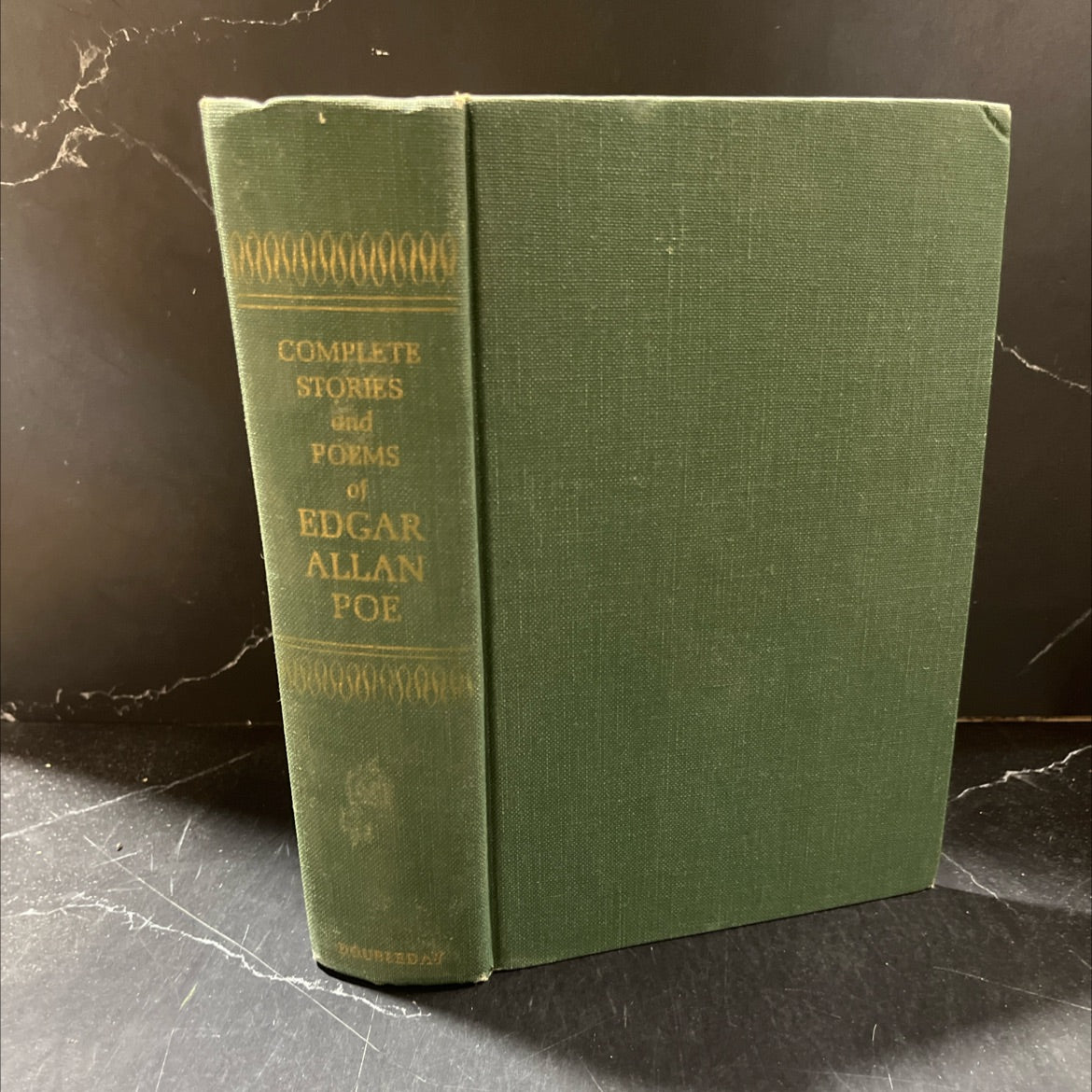 complete stories and poems of edgar allan poe book, by edgar allan poe, 1966 Hardcover image 1