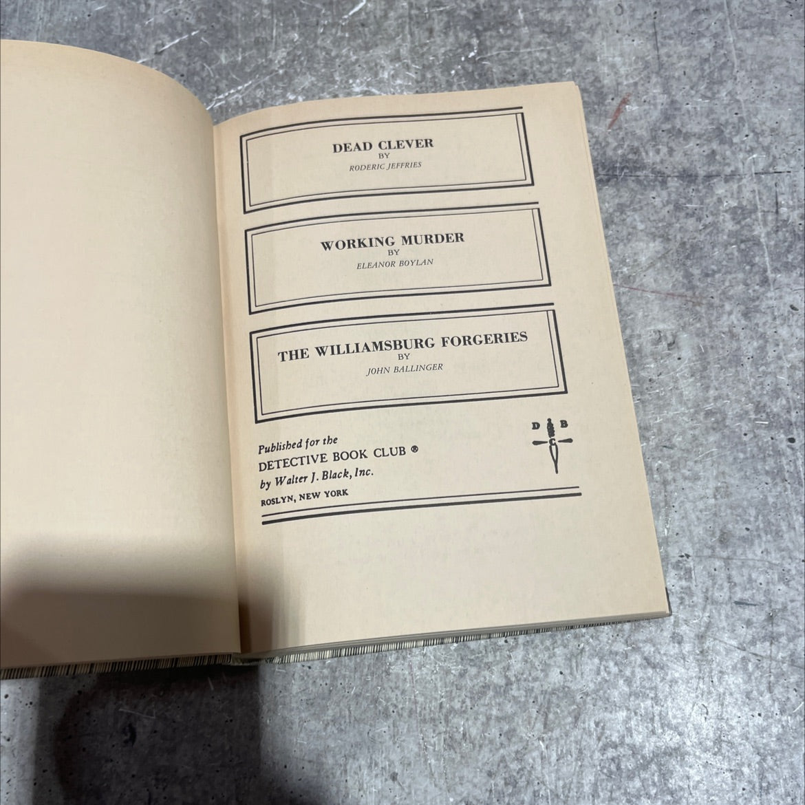dead clever book, by roderic jeffries, 1989 Hardcover image 2