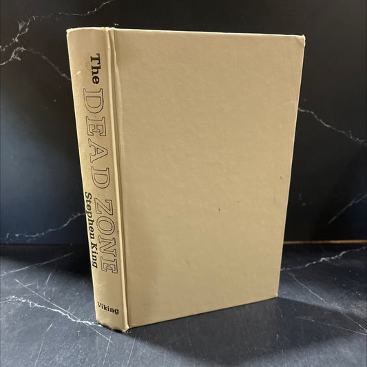 deadzone book, by Stephen King, 2001 Hardcover image 1