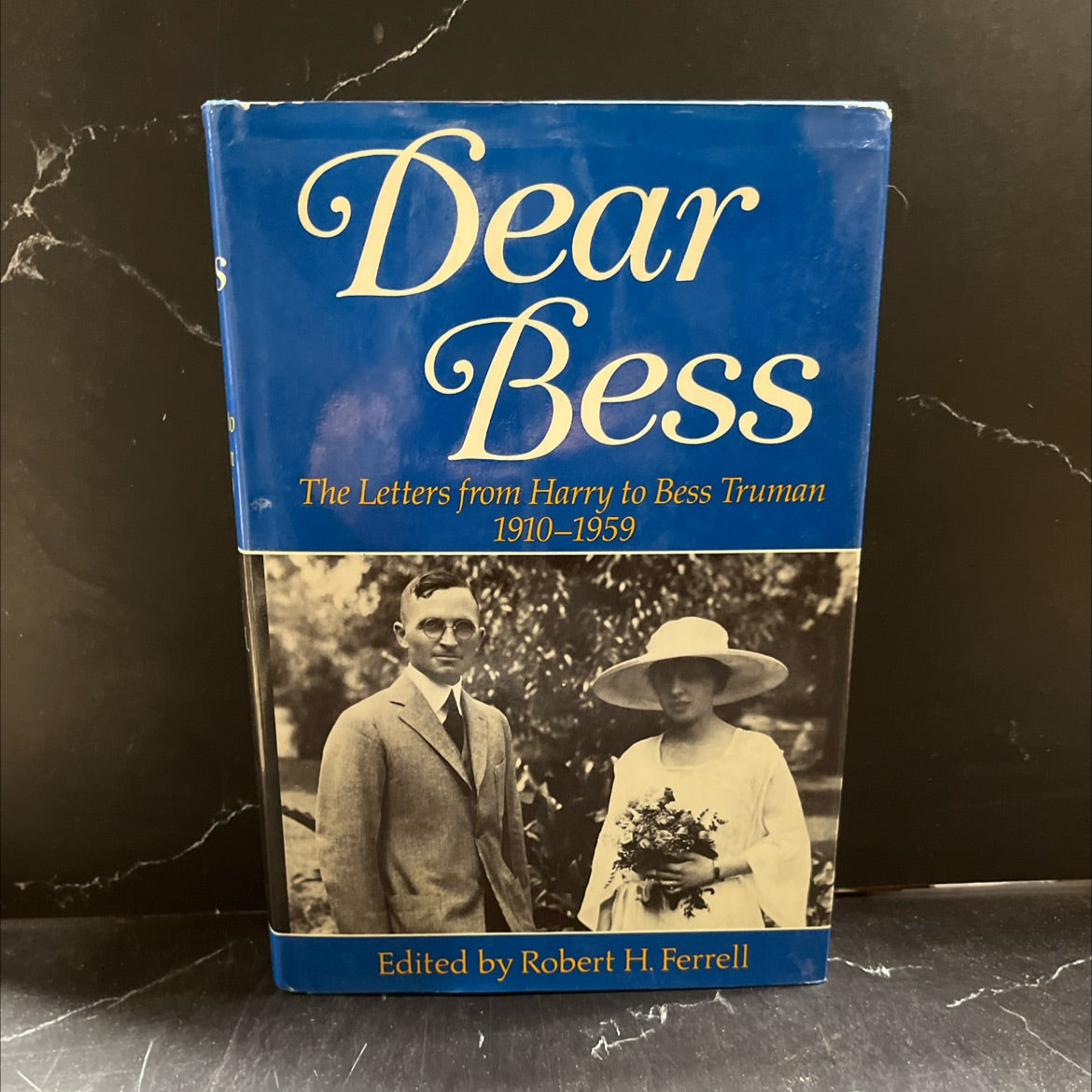 dear bess the letters from harry to bess truman 1910-1959 book, by Robert H. Ferrell, 1983 Hardcover image 1