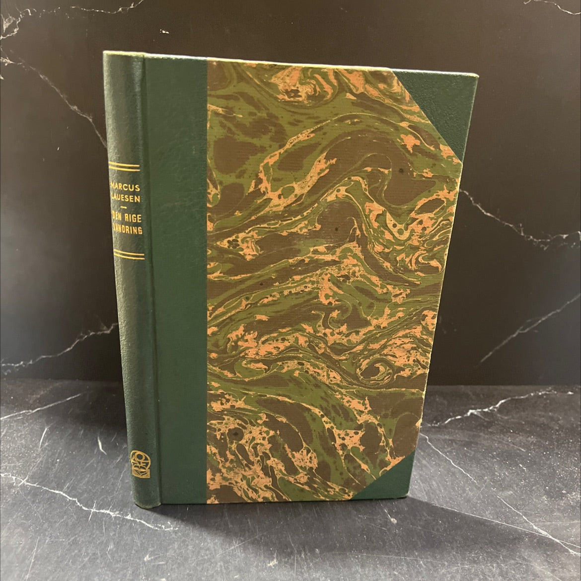 den rige vandring book, by Marcus Lauesen, 1940 Hardcover image 1