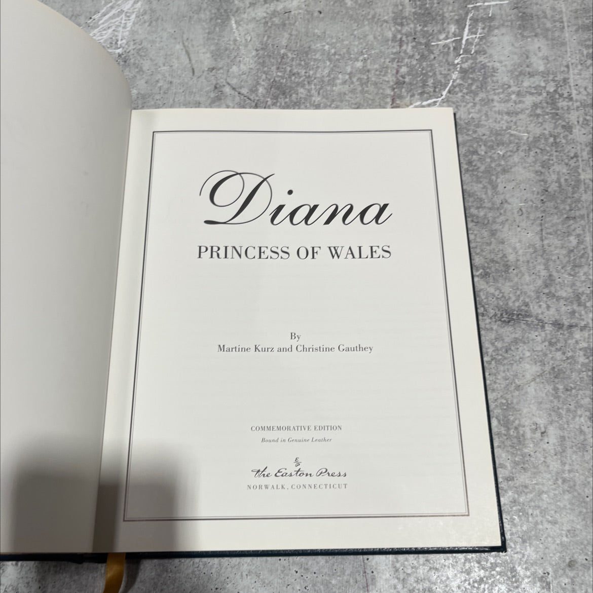diana princess of wales book, by Martine Kurz and Christine Gauthey, 1997 Leather image 2