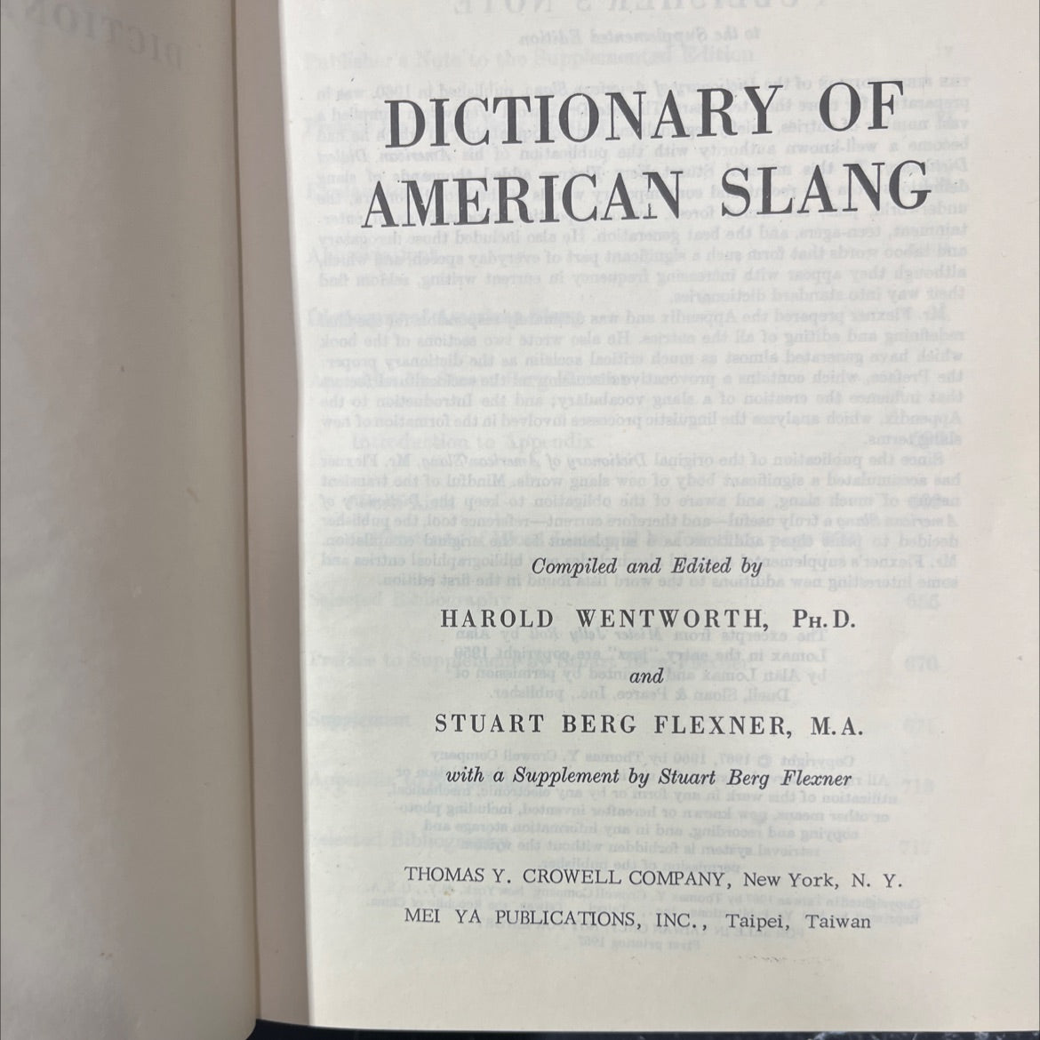 dictionary of american slang book, by harold wentworth, ph.d. and stuart berg flexner, m.a., 1967 Hardcover image 2