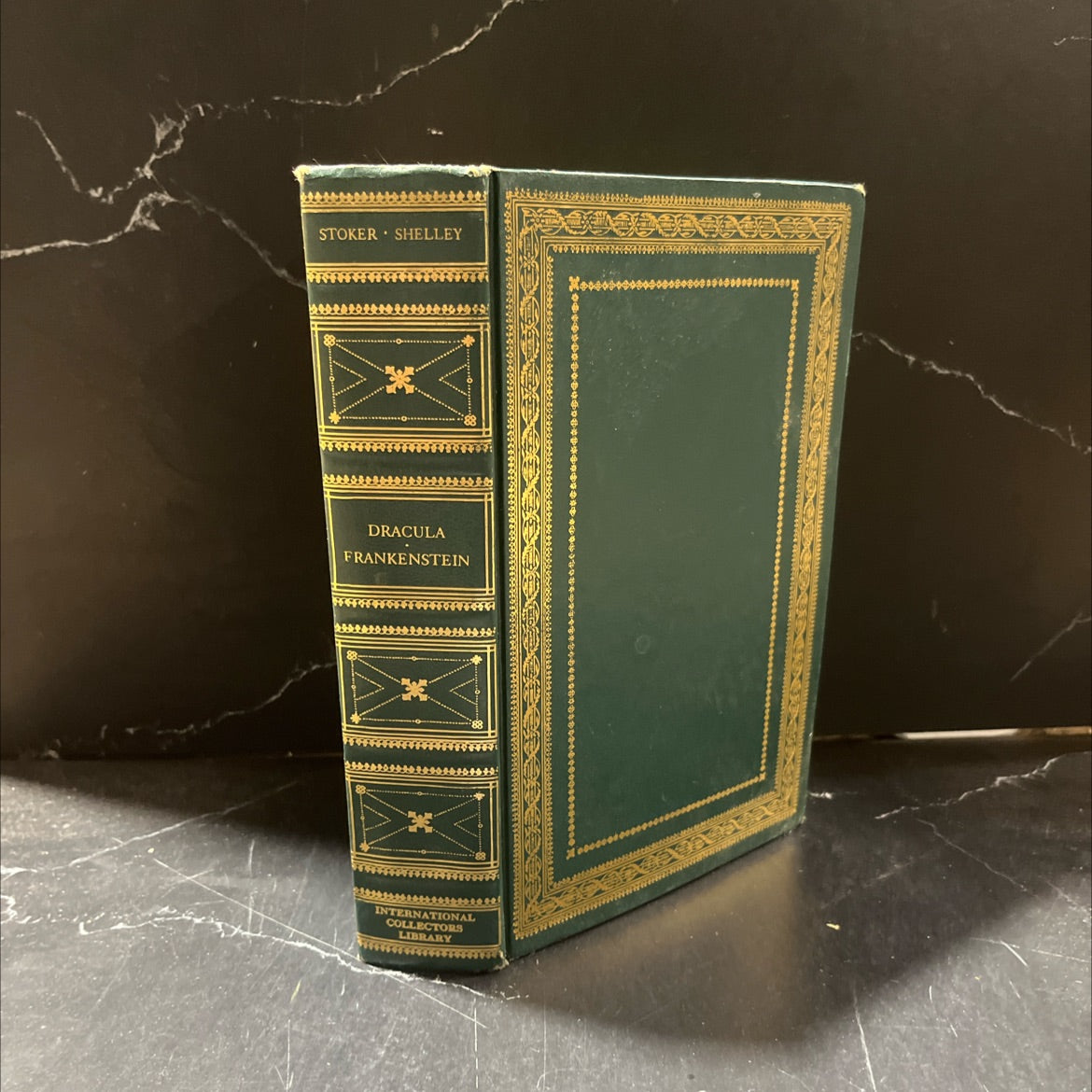 dracula / frankenstein (or, the modern prometheus) book, by bram stoker / mary shelley, 1970 Hardcover image 1