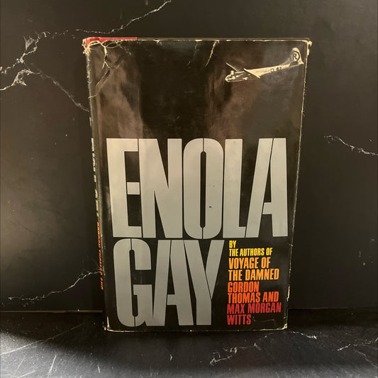 enola gay book, by gordon thomas and max morgan witts, 1977 Hardcover image 1