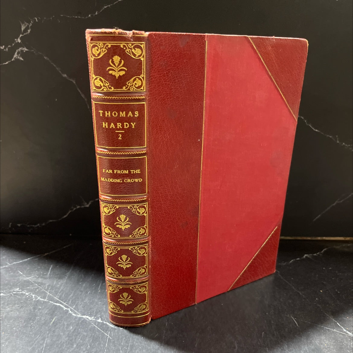 far from the madding crowd book, by thomas hardy, 1970 Leather image 1