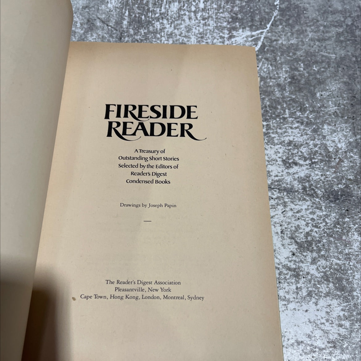 fireside reader a treasury of outstanding short stories book, by unknown, 1978 Hardcover image 2