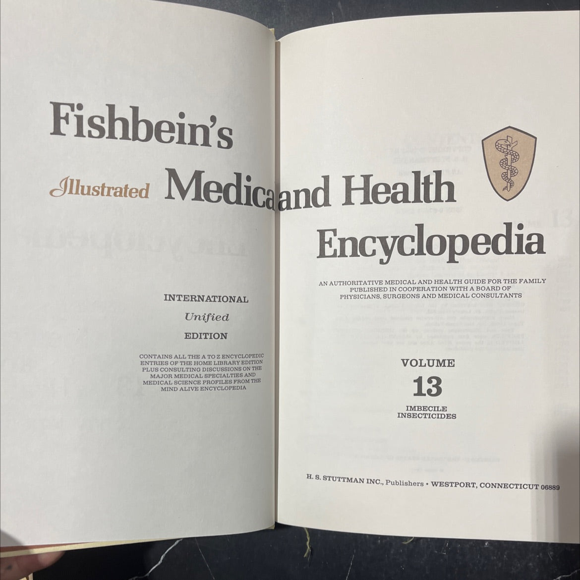 fishbein's illustrated medical and health international unified edition encyclopedia book, by unknown, 1981 Hardcover image 2