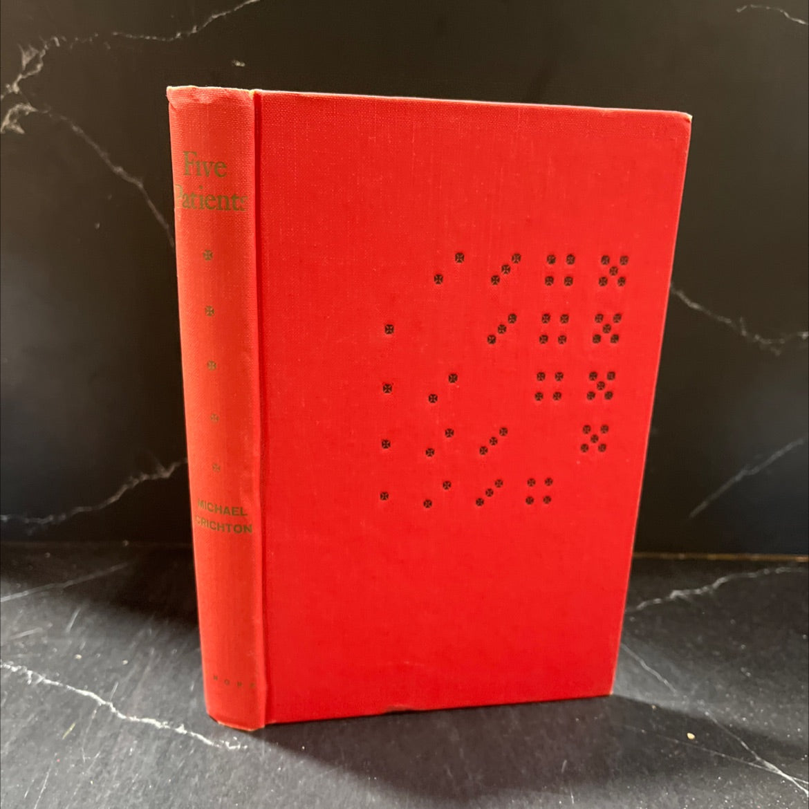 five patients the hospital explained book, by michael crichton, 1970 Hardcover image 1