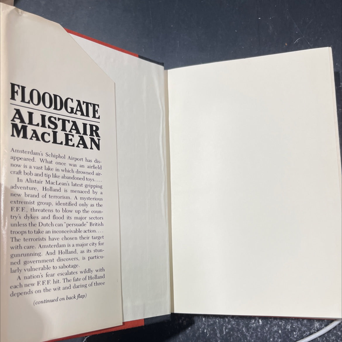 floodgate book, by Alistair MacLean, 1984 Hardcover image 4