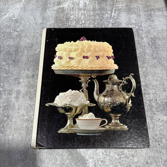 foods of the world the cooking of vienna's empire book, by Joseph Wechsberg, 1974 Hardcover image 1