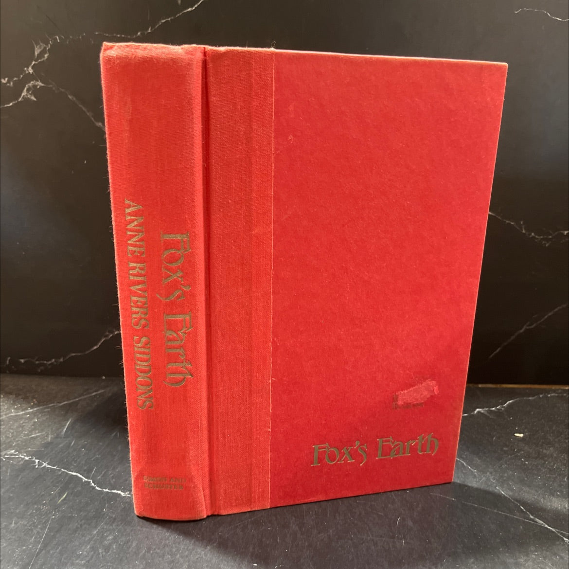 fox's earth book, by anne rivers siddons, 1981 Hardcover image 1