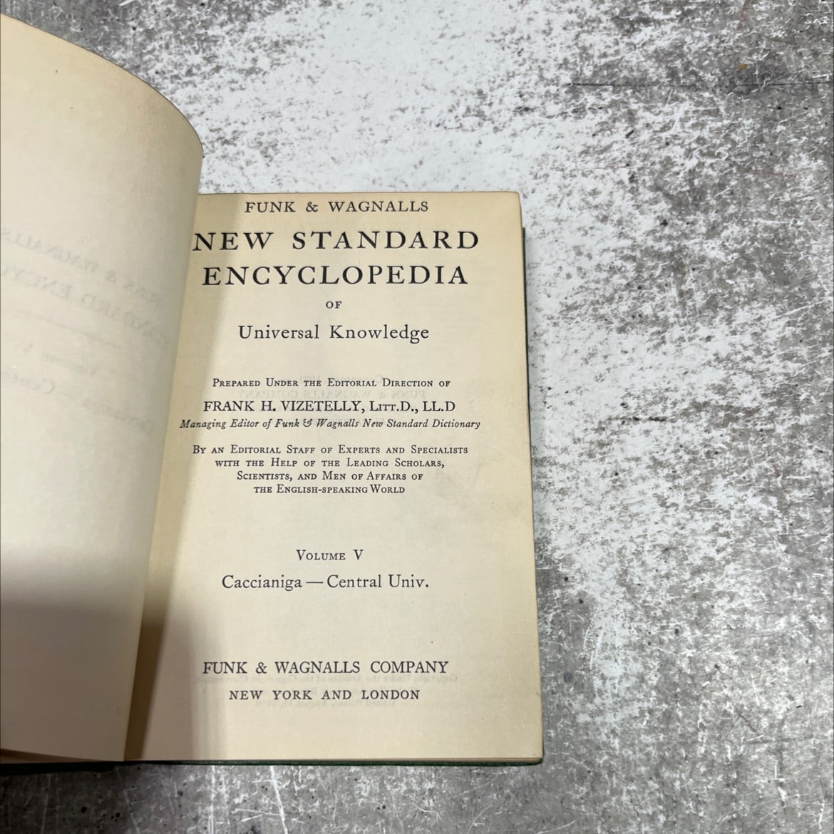 funk & wagnalls new standard encyclopedia of universal knowledge book, by frank h. vizetelly, 1931 Hardcover image 2