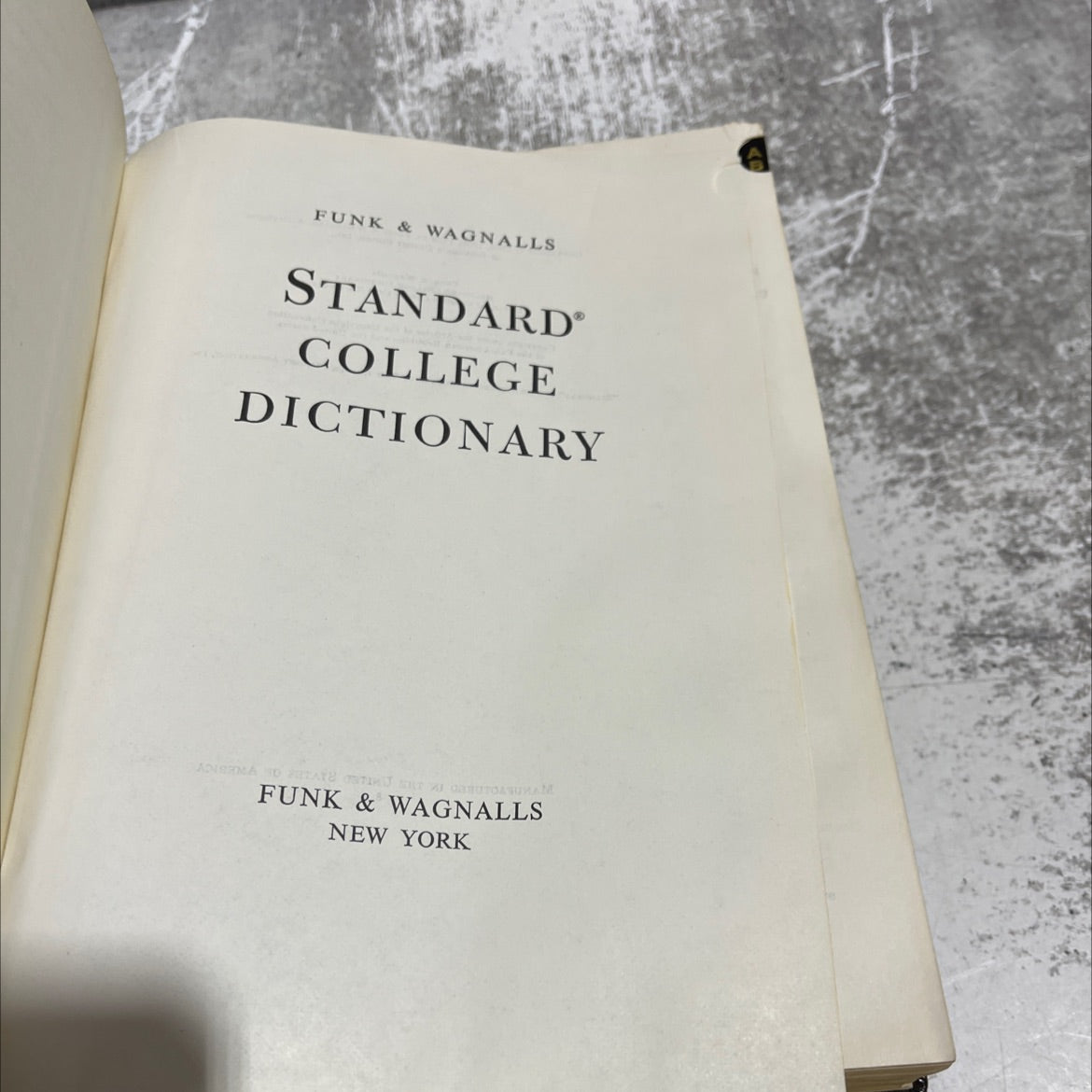 funk & wagnalls standard college dictionary book, by unknown, 1968 Leather image 2