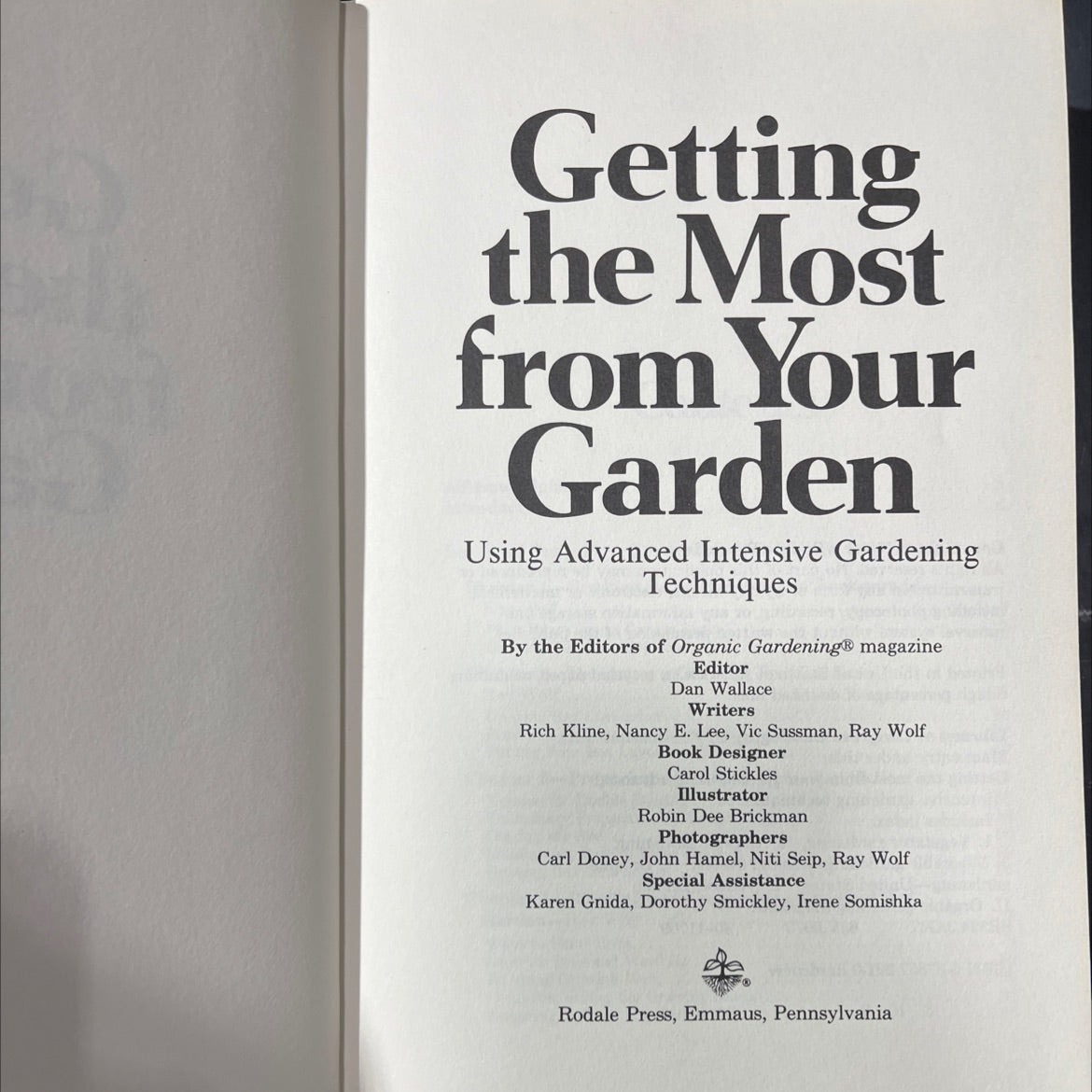 getting the most from your garden using advanced intensive gardening techniques book, by Dan Wallace, 1980 Hardcover image 2
