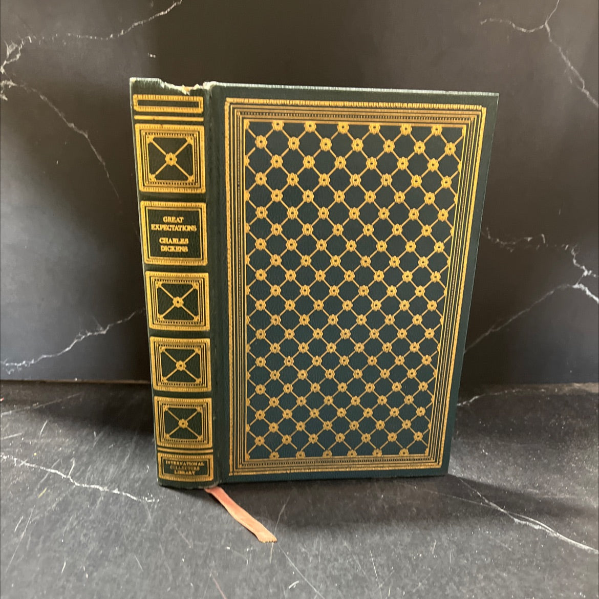 great expectations book, by charles dickens, 1970 Hardcover image 1