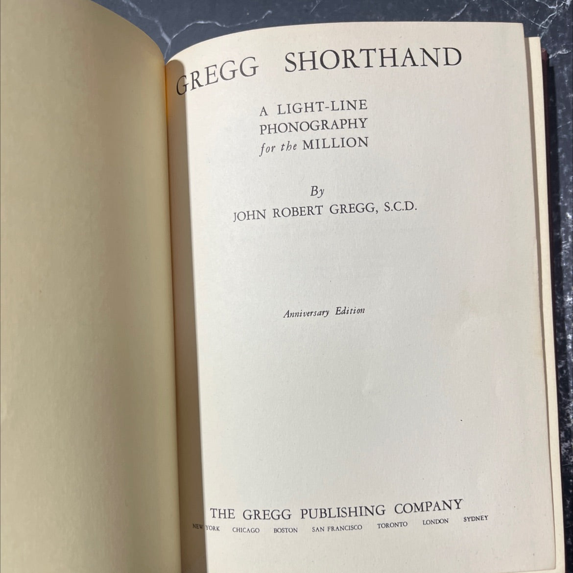 gregg shorthand a light-line phonography for the million book, by john robert gregg, 1942 Hardcover image 2