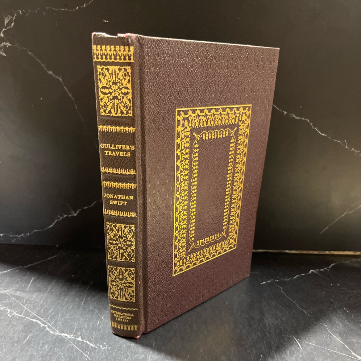 gulliver's travels book, by jonathan swift, 1945 Hardcover image 1