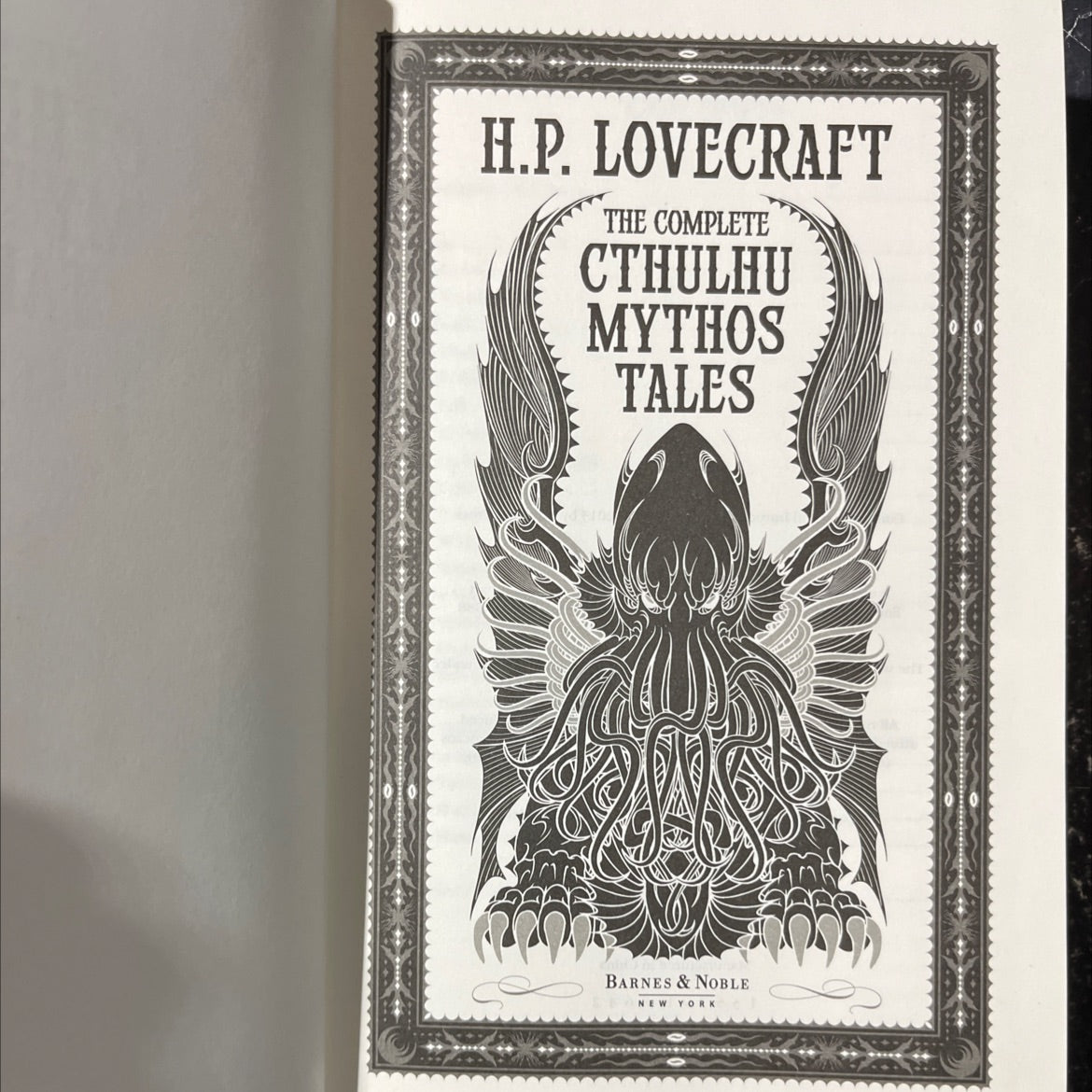 h.p. lovecraft the complete cthulhu mythos tales book, by H.P. Lovecraft, 2013 Leather image 2