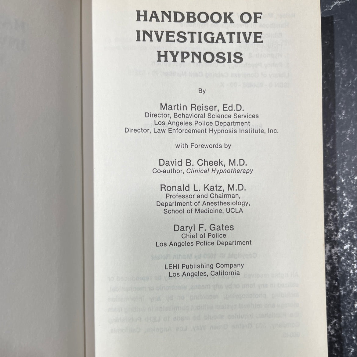 SIGNED handbook of investigative hypnosis book, by Martin Reiser, 1980 Hardcover image 2