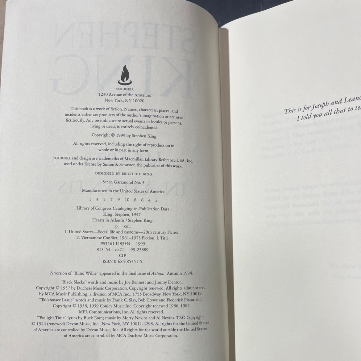 hearts in atlantis book, by Stephen King, 1999 Hardcover image 3