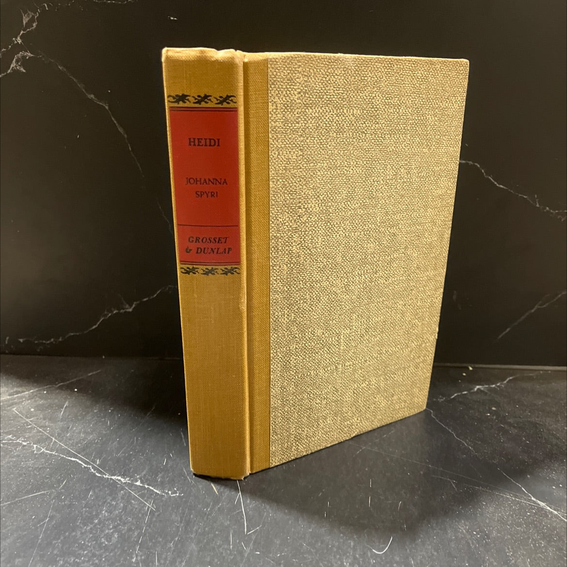 heidi book, by johanna spyri, 1927 Hardcover image 1