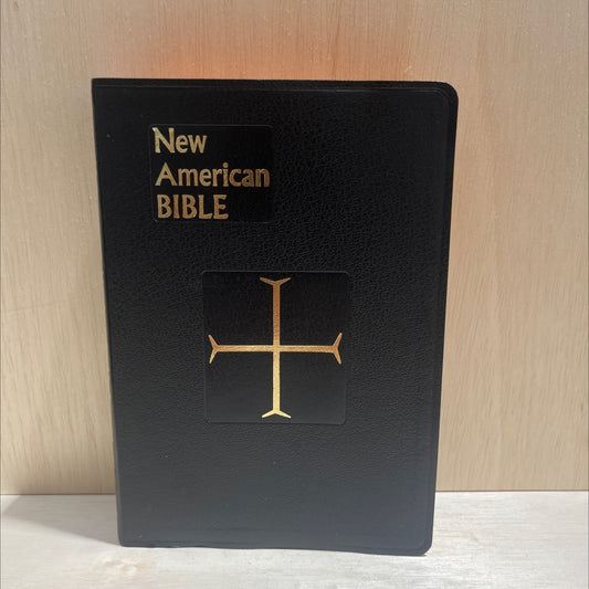 holy bible: the new american bible, revised edition book, by unknown, 2010 Leather image 1