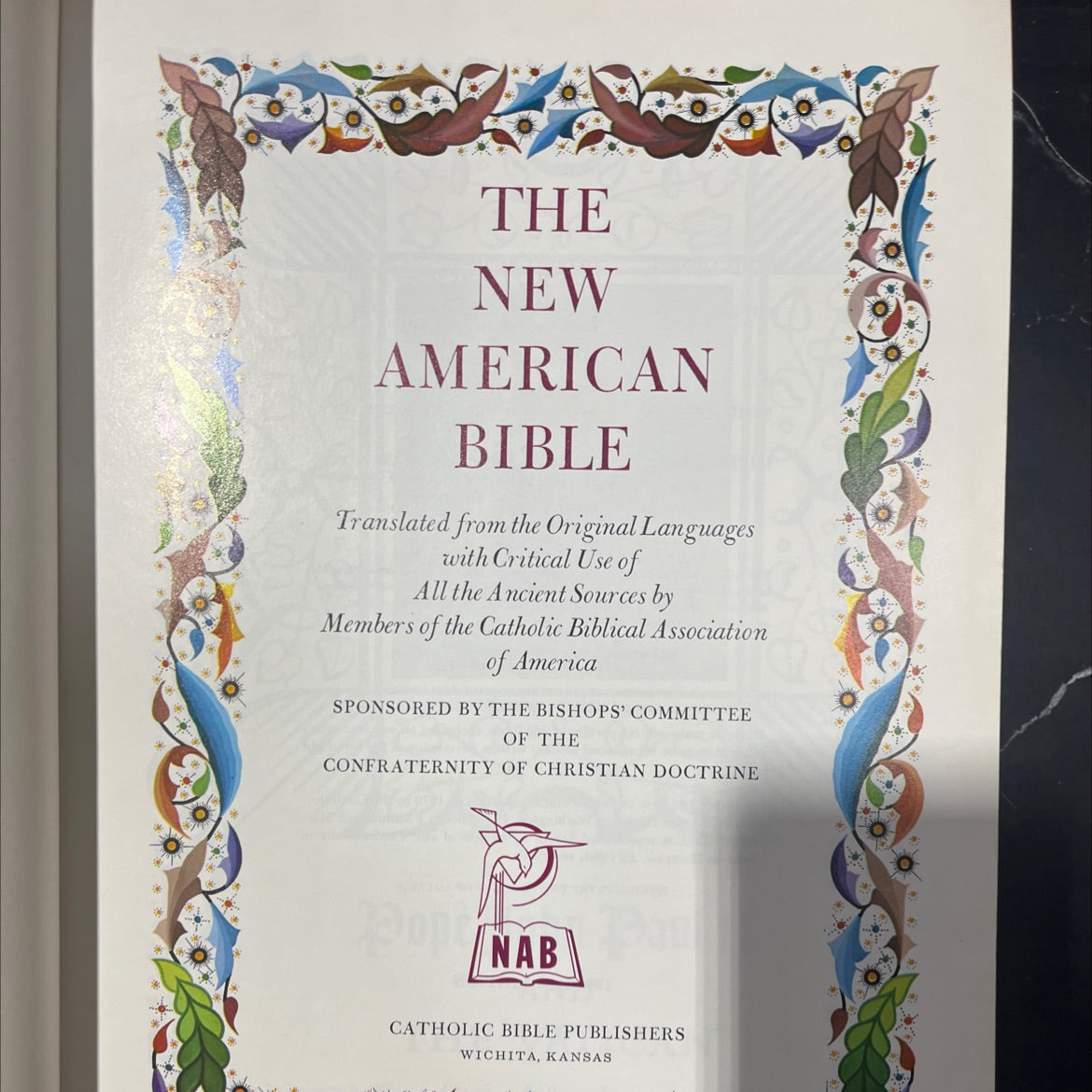 holy bible: the new american bible book, by members of the catholic biblical association of america, 1981 Hardcover image 2
