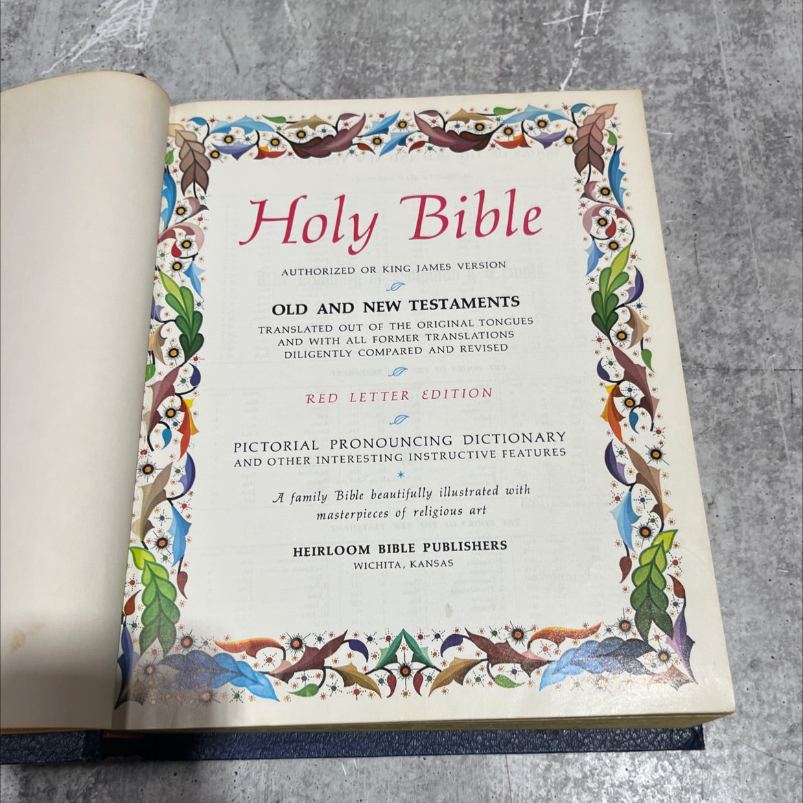 holy bible authorized or king james version book, by unknown, 1970 Leather image 2