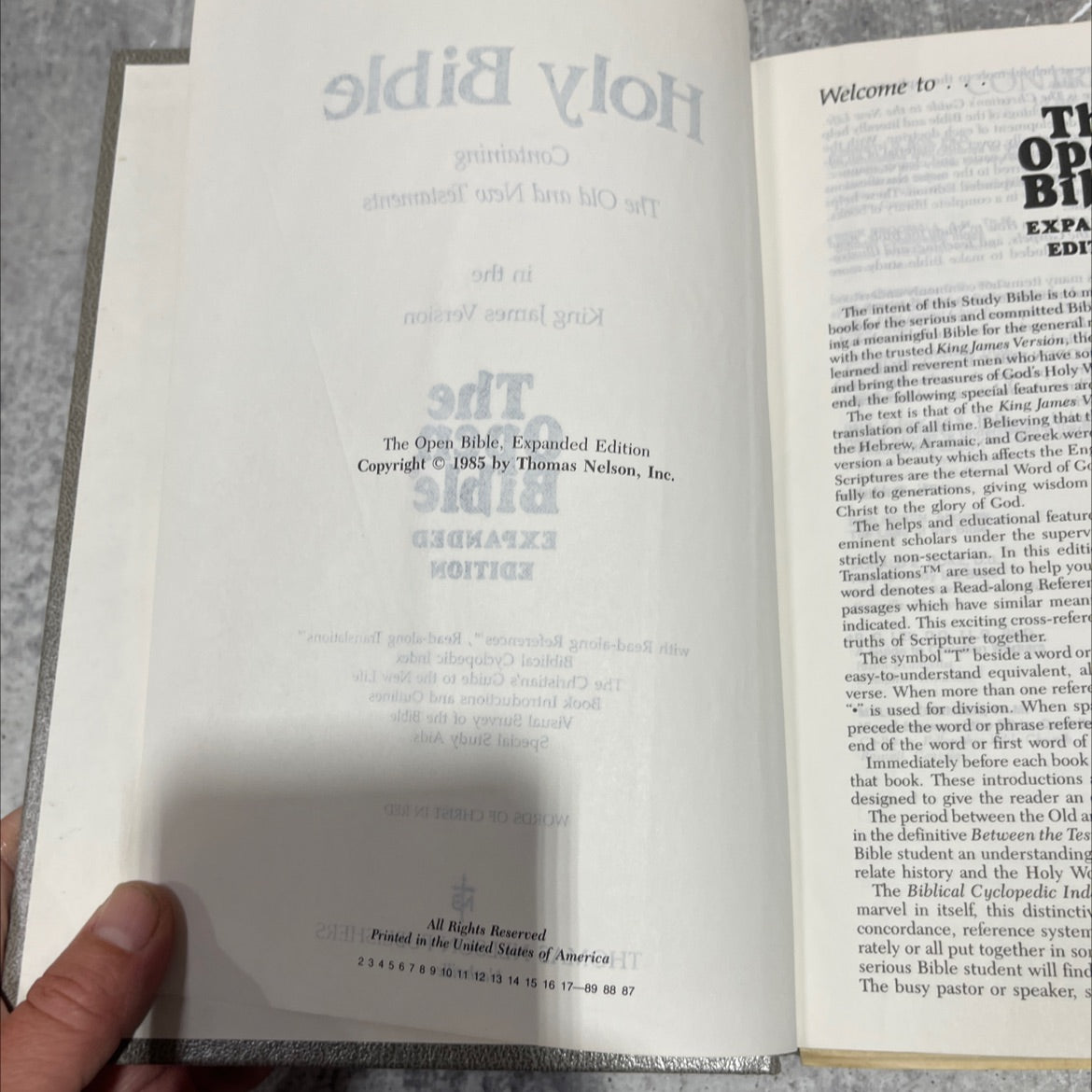 holy bible containing the old and new testaments in the king james version book, by unknown, 1985 Hardcover image 3