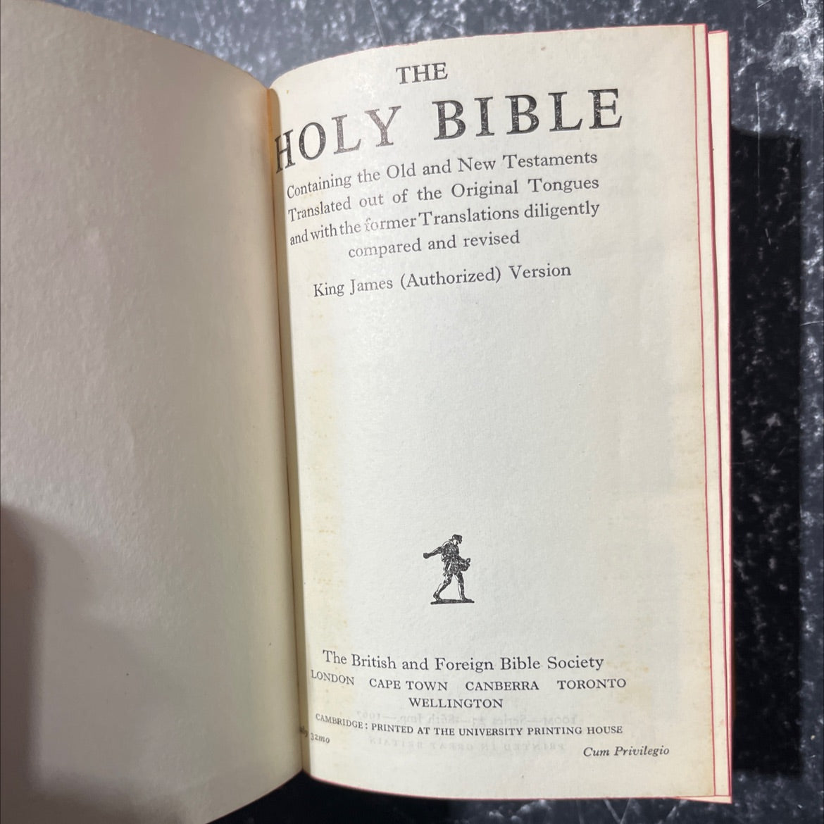 holy bible containing the old and new testaments book, by unknown, 1967 Hardcover image 2