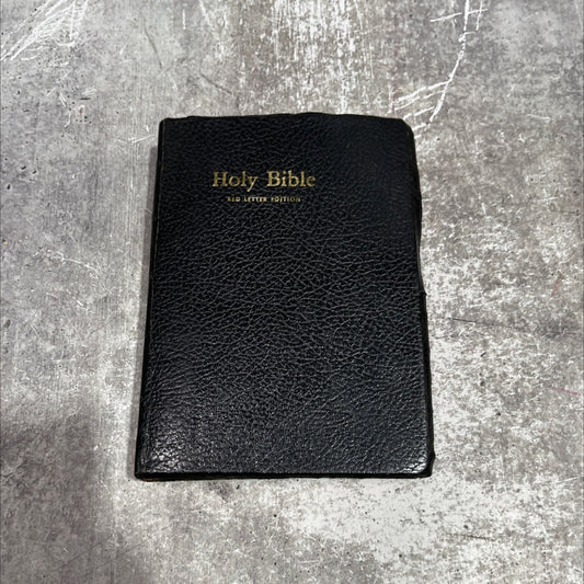 holy bible containing the old and new testaments book, by unknown, 1970 Leather image 1