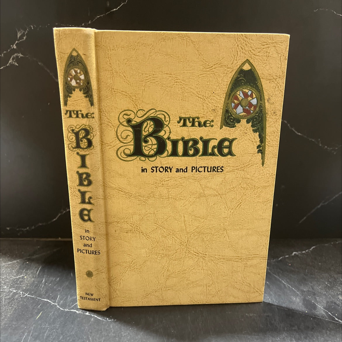 holy bible in story and pictures book, by harold begbie, 1956 Hardcover image 1