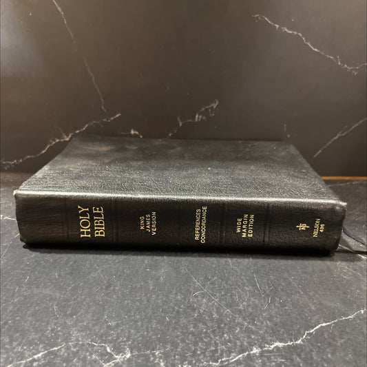 holy bible king james version book, by unknown, 1972 Leather image 1
