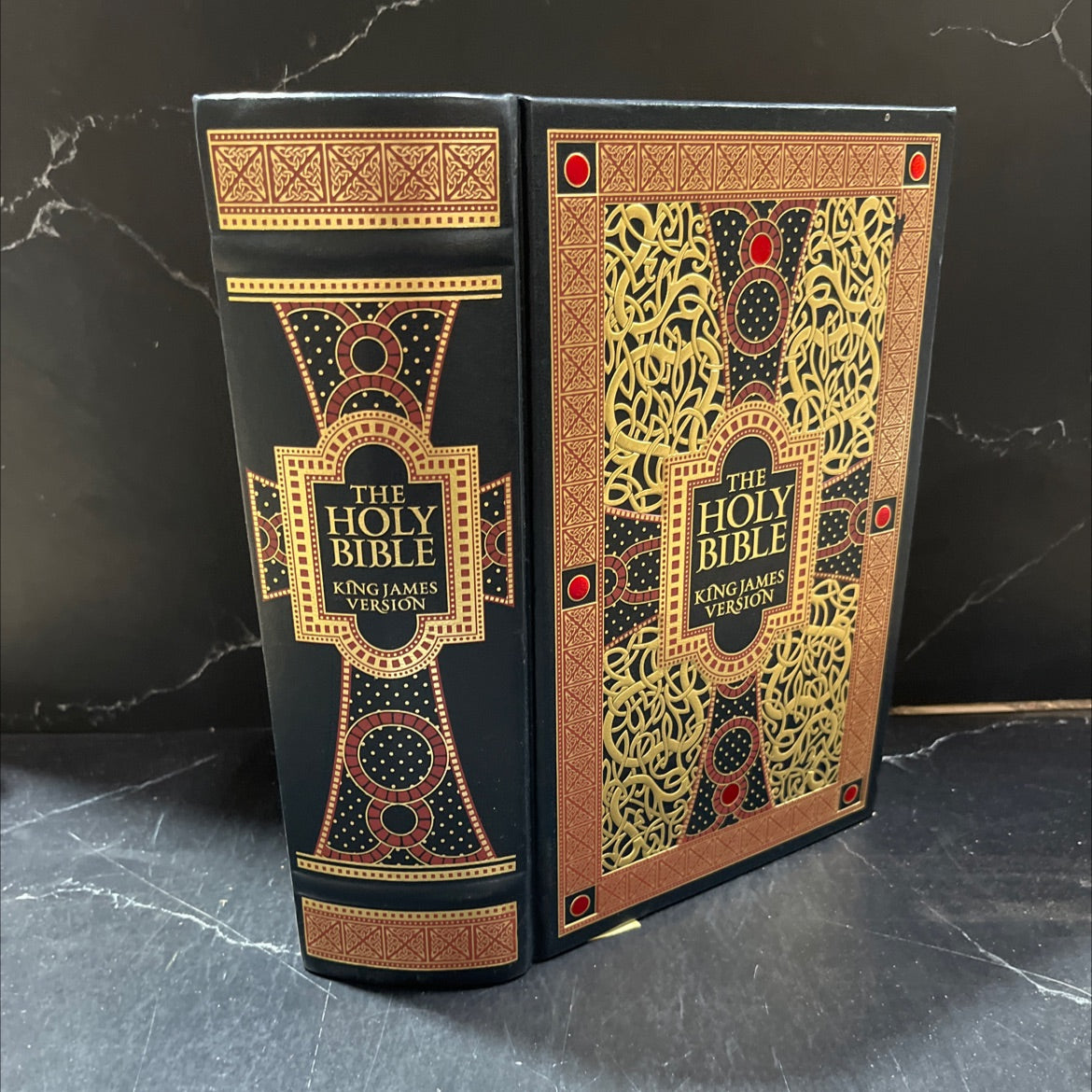 holy bible king james version book, by unknown, 2012 Hardcover image 1