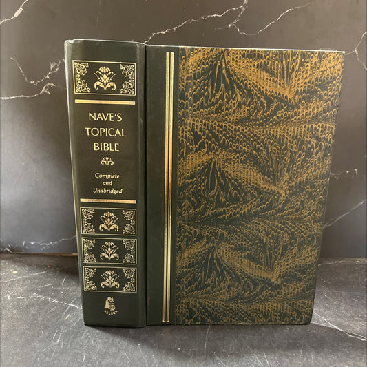 holy bible nave's topical bible a digest of the holy scriptures book, by orville j. nave, 1979 Leather image 1