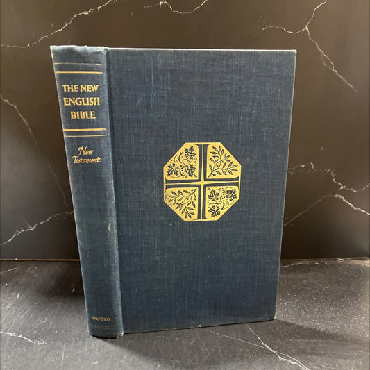 holy bible new testament book, by the delegates of the oxford university press and the syndics of the cambridge image 1