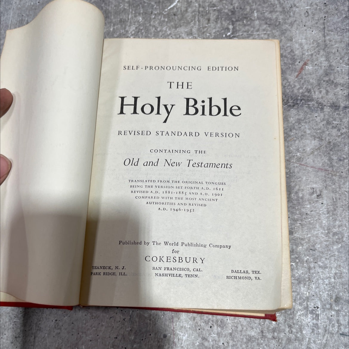 holy bible revised standard version book, by not stated, 1962 Hardcover image 2