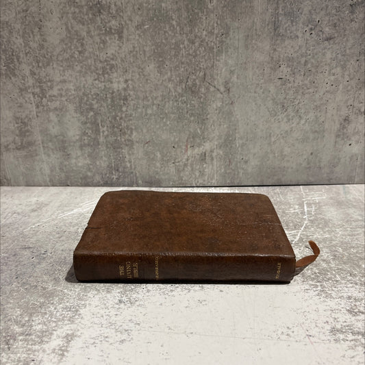 holy bible the living bible paraphrased book, by unknown, 1973 Leather image 1