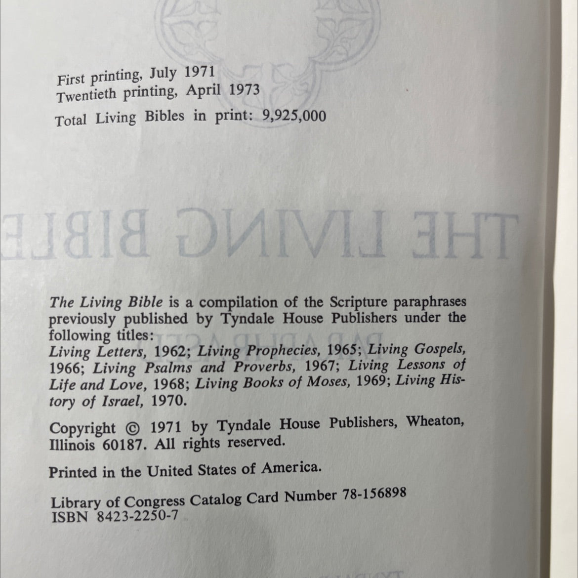 holy bible the living bible book, by unknown, 1973 Hardcover image 3