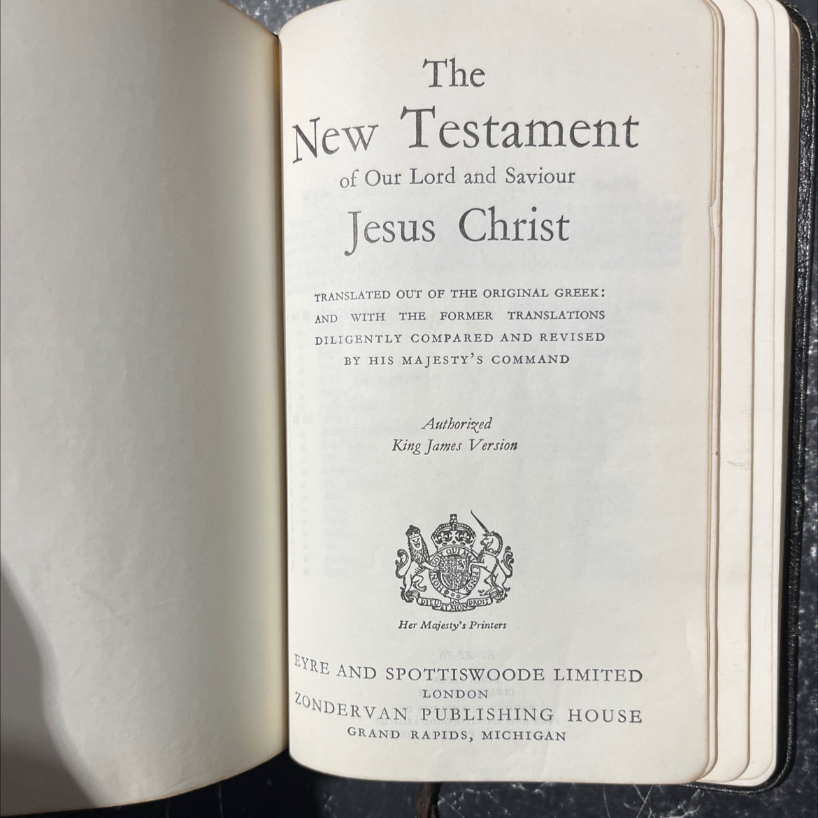 holy bible the new testament of our lord and saviour jesus christ book, by unknown, 1970 Leather image 2