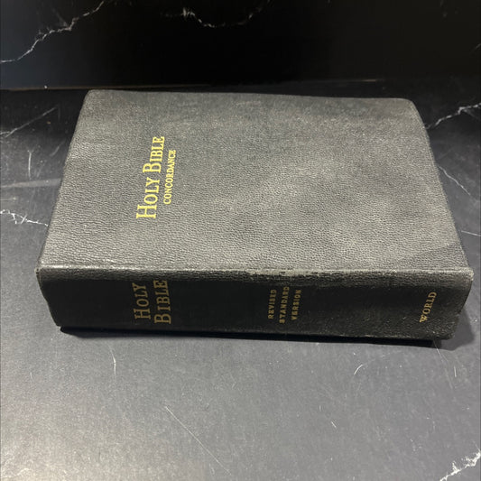 holy bible book, by unknown, 1962 Leather image 1