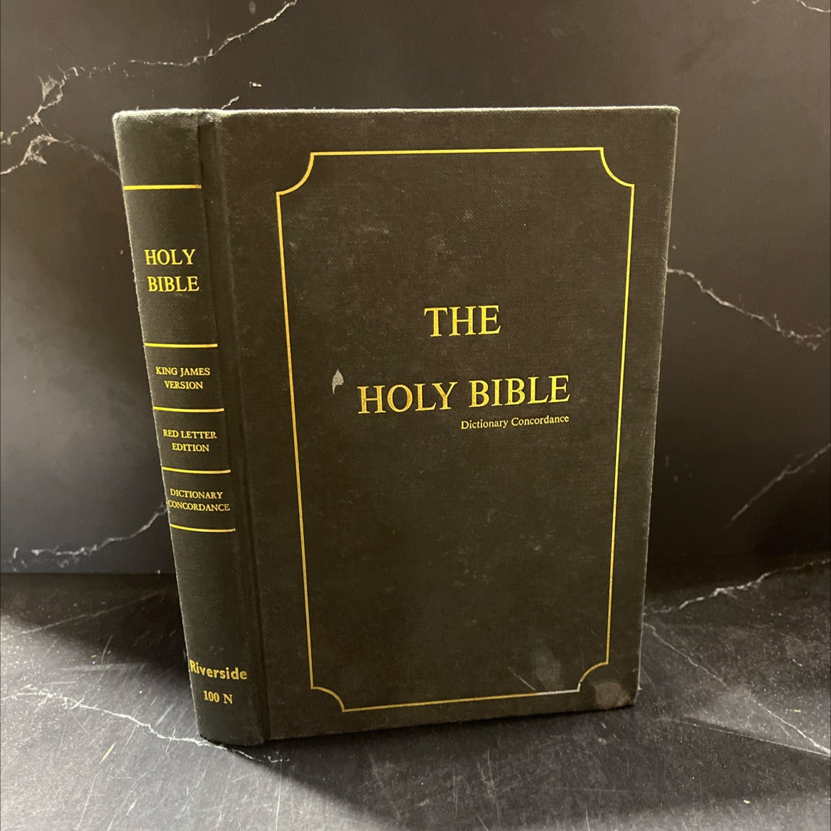 holy bible book, by unknown, 1970 Hardcover image 1