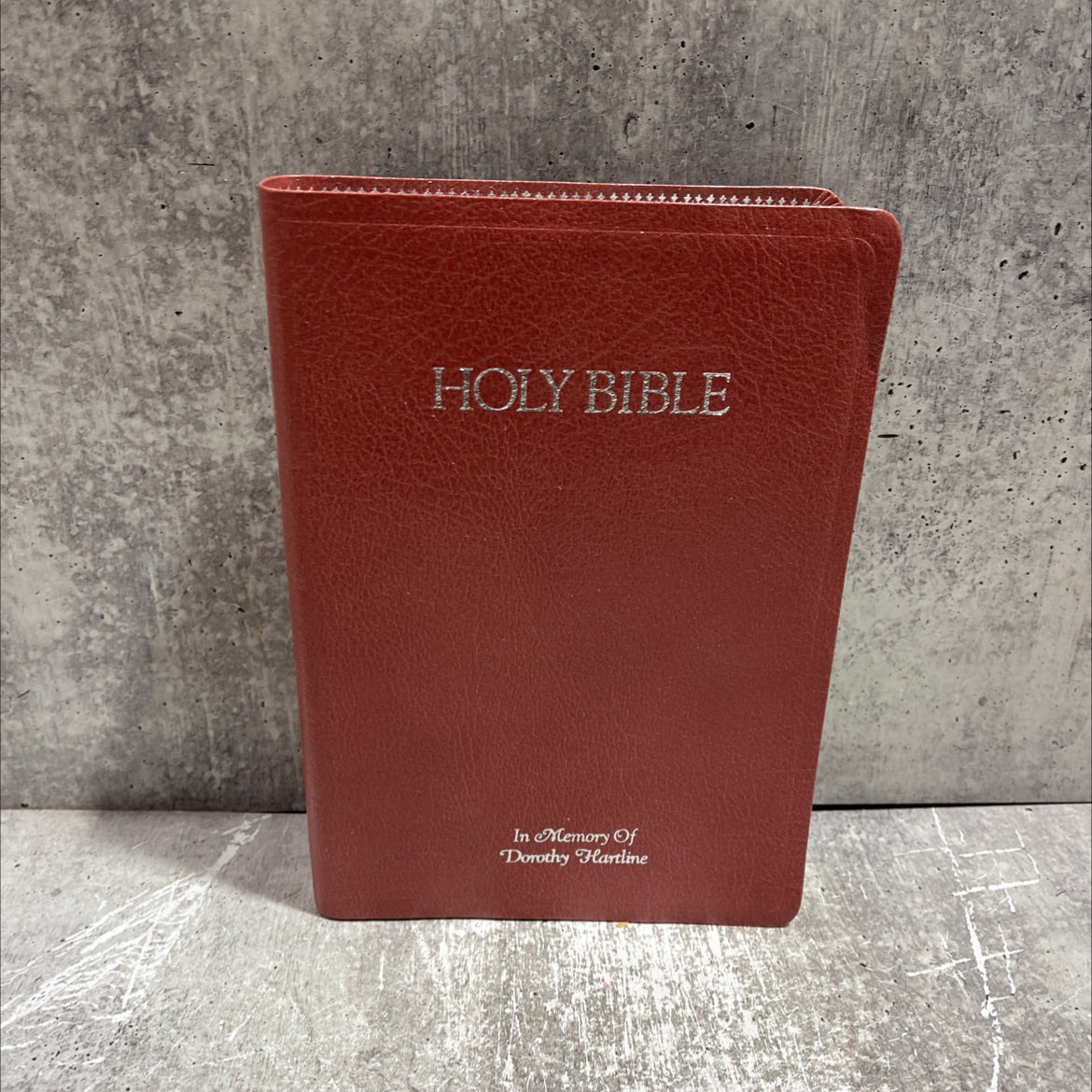 holy bible book, by unknown, 1976 Leather image 1