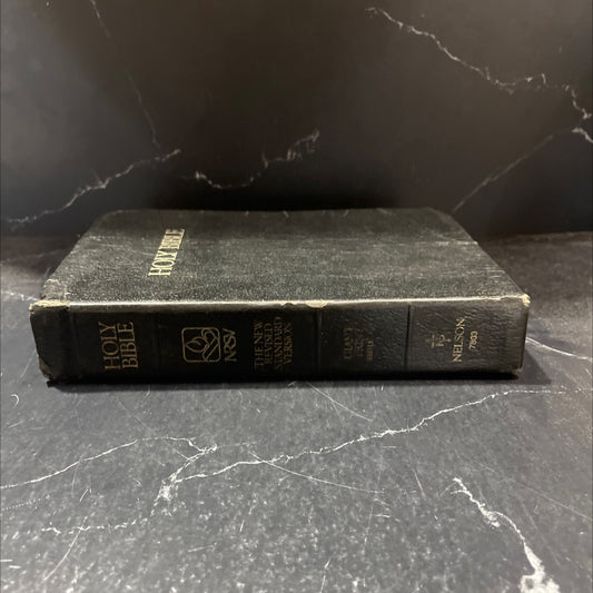 holy bible book, by unknown, 1989 Leather image 1